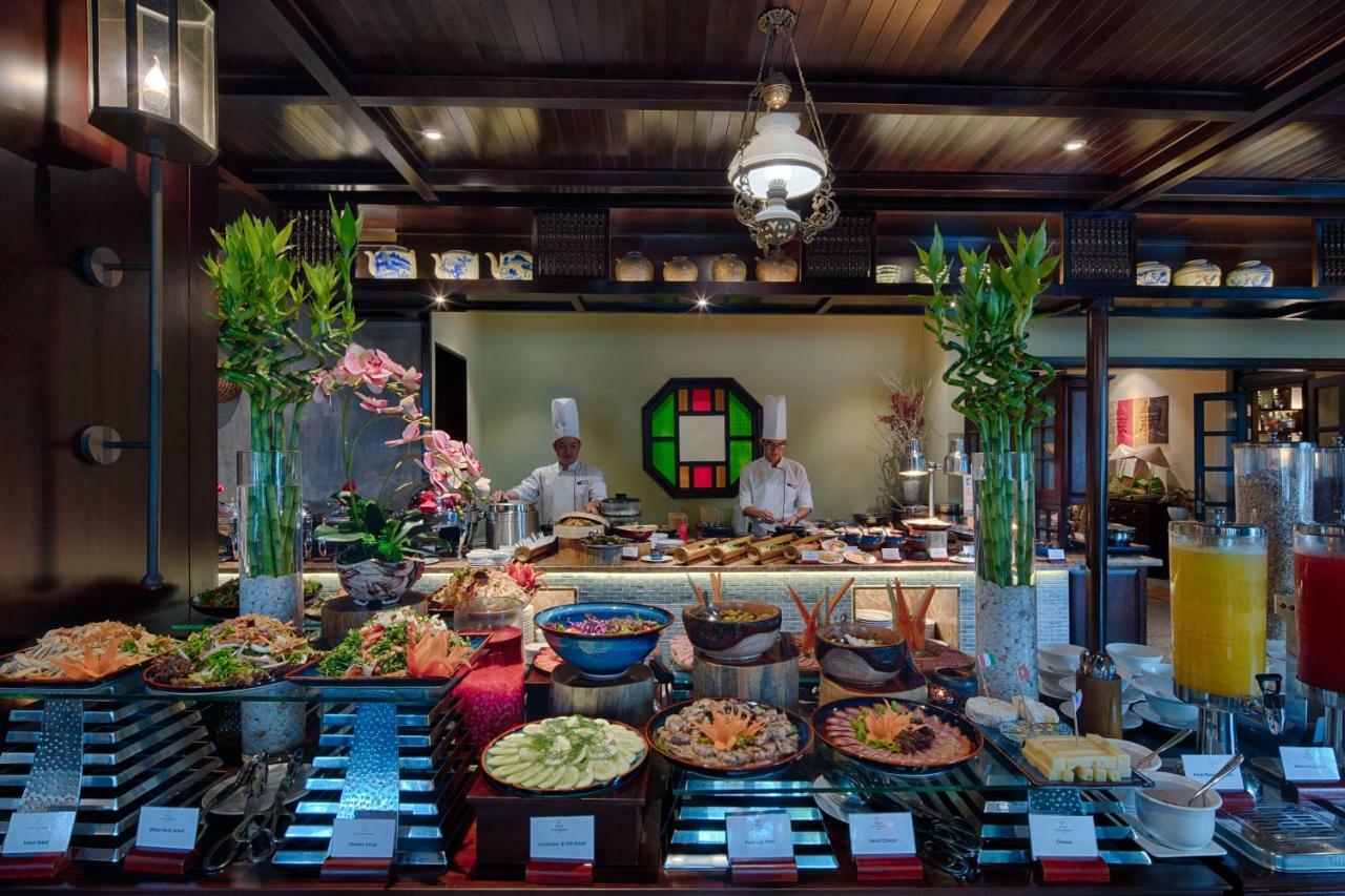 Little Riverside Hoi An . A Luxury Hotel & Spa Экстерьер фото The buffet at the restaurant